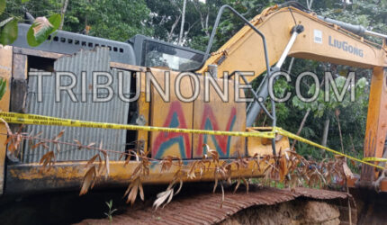 Keterangan foto: 5 Unit Excavator berhasil di segel Tim Polda Kalimantan Timur, Kamis (11/09/2025) malam
