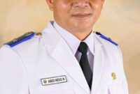 **Keterangan Foto:**
Petinggi Kampung Bentas, Kecamatan Siluq Ngurai, Kabupaten Kutai Barat, saat menyampaikan pengaduan terkait dugaan pelanggaran HGU dan konflik lahan perkebunan sawit.
