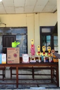 Sambut HUT RI ke-81, Kompi 2 Batalyon B Pelopor Satbrimob Polda Kaltim Gelar Turnamen Sepak Takraw di Melak